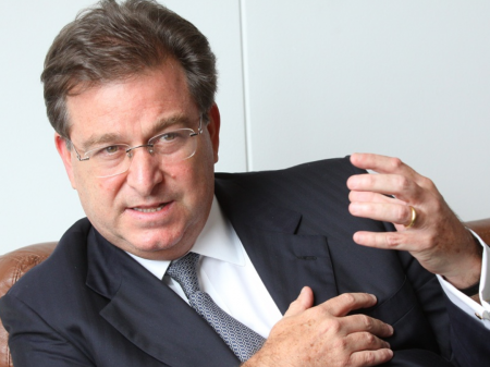 Multimillonario colombiano renueva su apuesta en el mundo corporativo del país