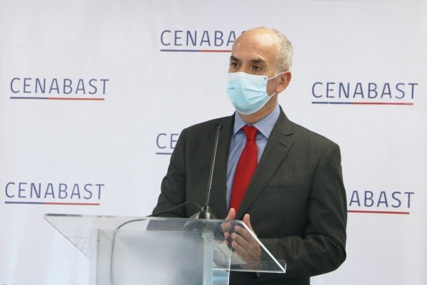 Cenabast realizó compras históricas de medicamentos e insumos en 2021 por US$ 1.429 millones