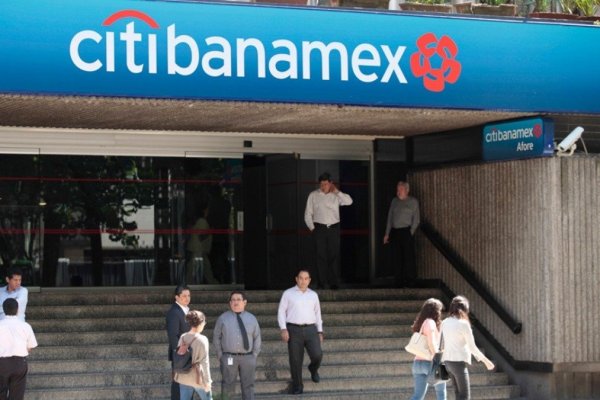 Unidad mexicana de HSBC analiza presentar una oferta por Citibanamex
