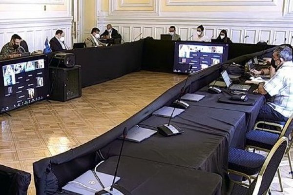 Convención: comisión rechaza consagrar la libertad de emprender y aprueba mayor supervisión estatal