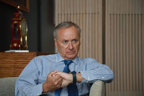 Caso seguros de Codelco: CMF rechaza recursos de reposición de Camposano y Errázuriz ante multas