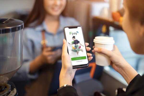 <p>Falabella recibe luz verde de la CMF y oficializa entrada al negocio de tarjetas de prepago con Fpay</p>