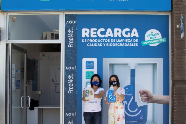 EcoCarga cierra alianza con FreeMet para vender sus productos de limpieza en envases reutilizables