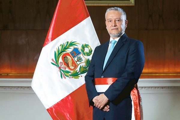 <p>Óscar Graham, el “funcionario de carrera” que se encumbra como ministro de Economía de Perú</p>