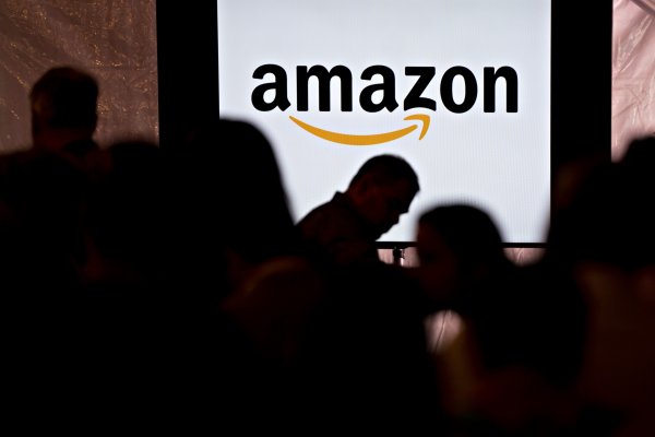Amazon duplica salario base máximo a US$ 350 mil para retener talentos