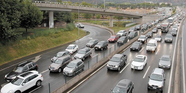 <p>Diferencia de hasta 66%: los precios del SOAP que reportan las aseguradoras a la CMF</p>