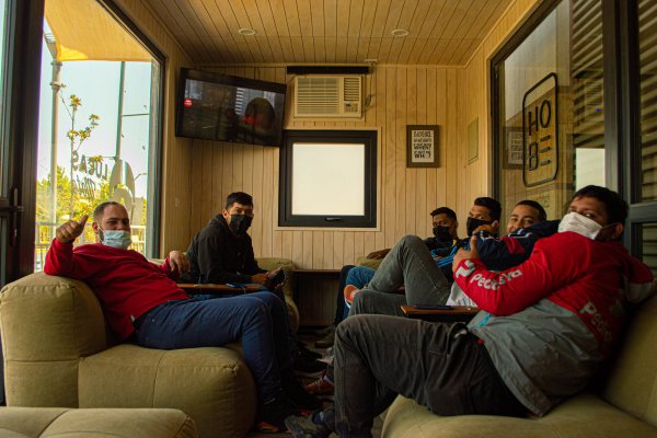 Creadores de los "albergues modulares", lanzan cabinas de descanso para repartidores de delivery
