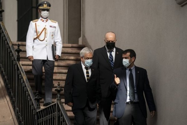 Piñera da inicio a estado de excepción en la zona norte y reafirma política: "Sí a la migración legal, no a la inmigración ilegal"