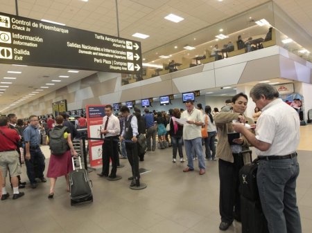 Aerolíneas podrían subir el valor de los pasajes aéreos entre 5% a 10% en Perú