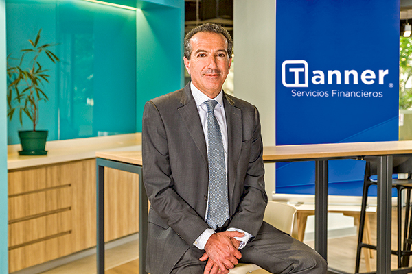 <p>Derek Sassoon, gerente general de Tanner Servicios Financieros</p>