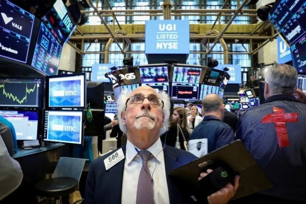 <p>Wall St cierra en baja por renovada preocupación sobre el conflicto en Ucrania</p>