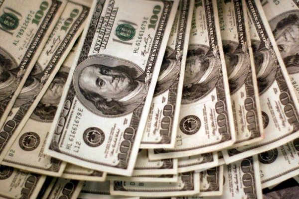 Dólar en Chile se da vuelta y cierra sobre $ 800 también con los ojos puestos en Ucrania