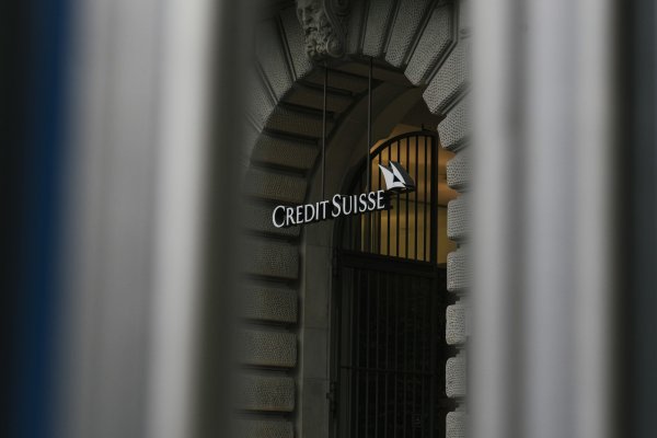 Tras denuncia del NYTimes, Credit Suisse asegura que cerró 90% de cuentas vinculadas a acusaciones de corrupción