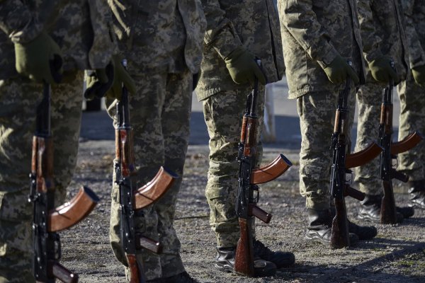 La OTAN dice que Putin echa gasolina al conflicto con Ucrania