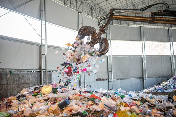 OCDE: A pesar de que residuos de plástico se han duplicado este siglo, el 91% no se recicla