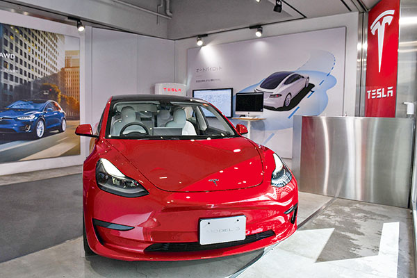 Alza del litio presiona a marcas de autos eléctricos: advierten efectos en precios durante 2022
