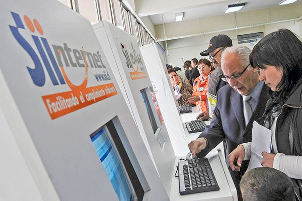Chile mejora pero se mantiene como uno de los sistemas tributarios más complejos para las empresas multinacionales