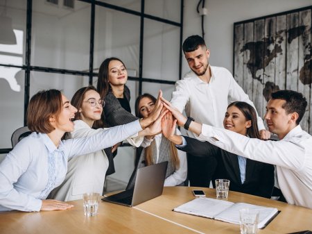 Startups peruanas apuntan a constituir holding en Estados Unidos y Europa