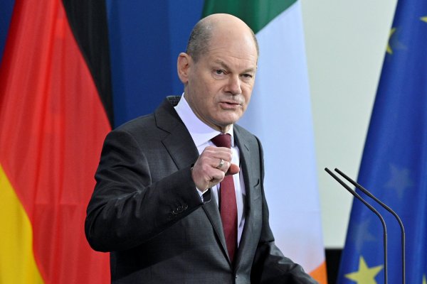 Alemania inyecta recursos a sus fuerzas armadas y llama a Putin a no subestimar la determinación de Occidente