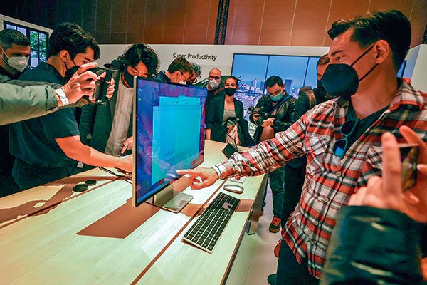 Lanzamientos de computadores portátiles enfocados al trabajo se toman las novedades del Mobile World Congress