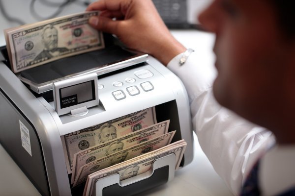 Dólar cierra con caída en Chile ante alza en el precio del cobre y con la mirada puesta en Ucrania