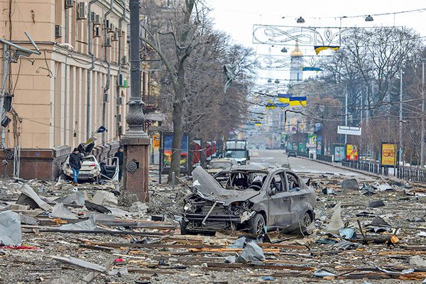 Baker McKenzie, CMS y Dentons adoptan medidas tras cerrar sus oficinas en Kiev