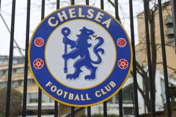 Abramovich venderá el Chelsea y donará fondos a víctimas en Ucrania