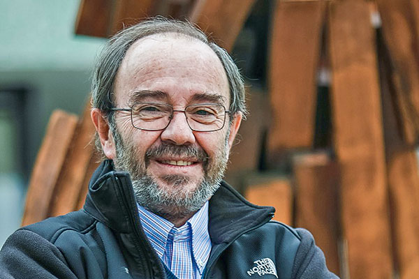 Gustavo Lagos: la guerra “no va a ser positiva para Chile, a pesar del precio alto del cobre”