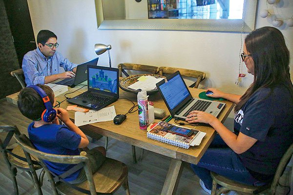 Estudio ratifica el mayor golpe de la pandemia en el ánimo de las mujeres