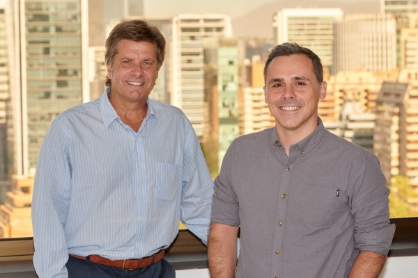 Portal Senegocia sella alianza con la FinTech Fingo para ofrecer financiamiento a PYME