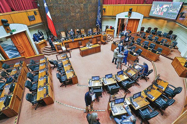 Sale humo blanco en una de las aristas de la negociación sobre el Congreso: Raúl Soto liderará la Cámara de Diputados