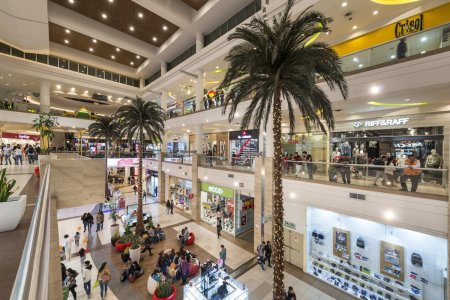 Centros comerciales de chilena Ripley en Perú ve cambios postpandemia: menos visitas pero más ventas