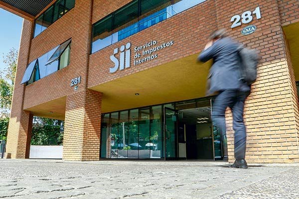 Marcel afina cambios en las jefaturas del SII, la Tesorería y la CMF