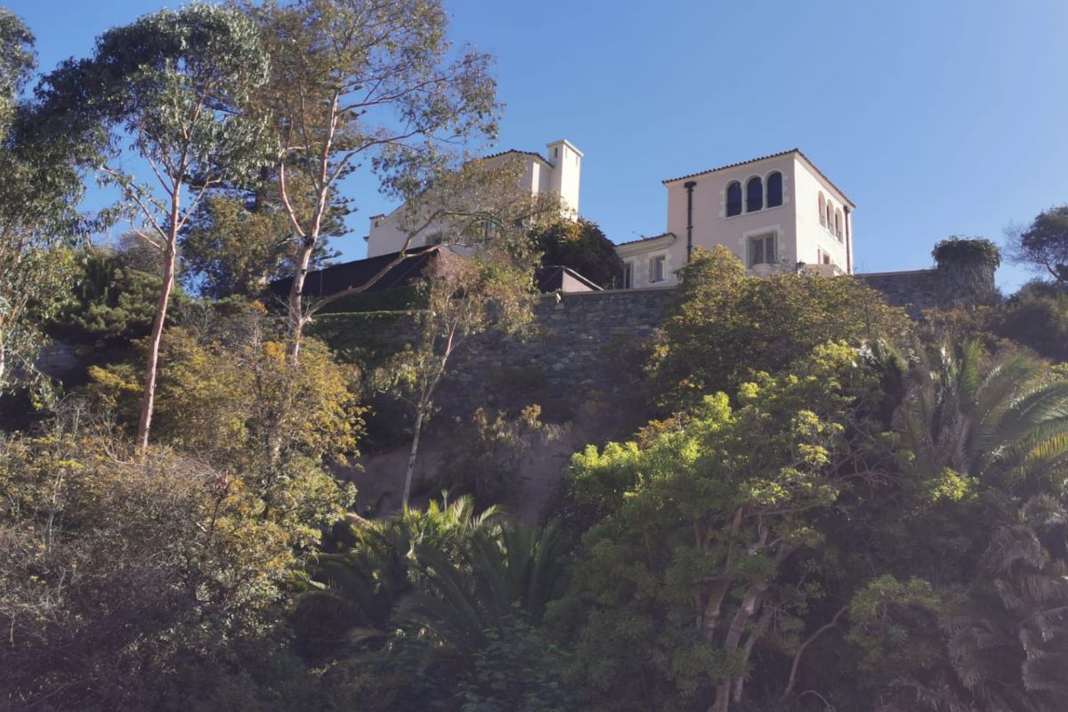 <p>¿Quién se encarga de Cerro Castillo?</p>