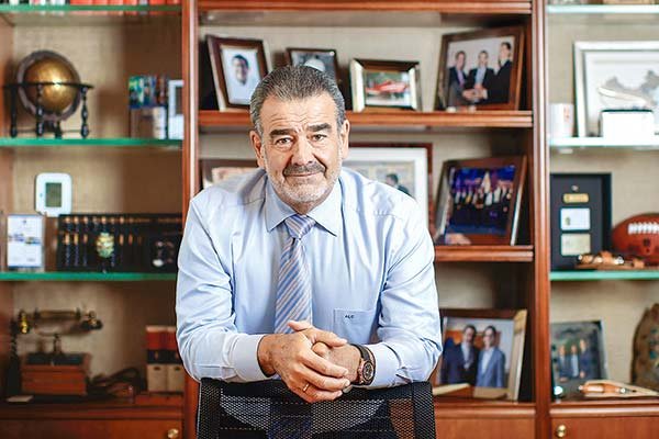 Acción de Quiñenco, holding del grupo Luksic, debutará en el S&P IPSA la próxima semana
