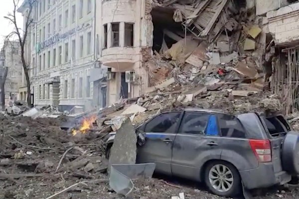 Día 20 de invasión: UE lanza cuarto paquete de sanciones a Rusia, mientras siguen negociaciones para un alto al fuego