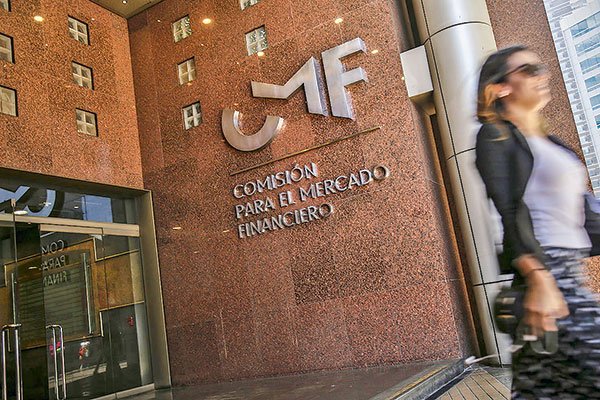 JPMorgan se enfrenta a la CMF por rechazo de colaboración compensada y eleva la disputa en la justicia