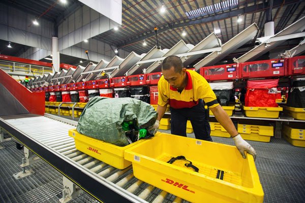 DHL acuerda con gremio de usuarios de Zofri rebaja de 50% en tarifas de carga aérea