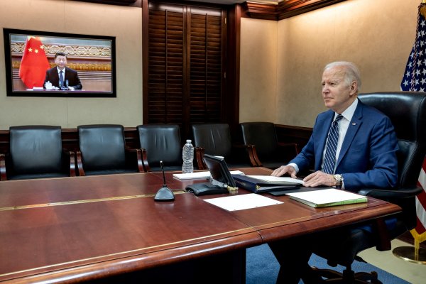 Día 23 de invasión: Biden advierte a Xi sobre "consecuencias" si China apoya a Rusia en guerra en Ucrania