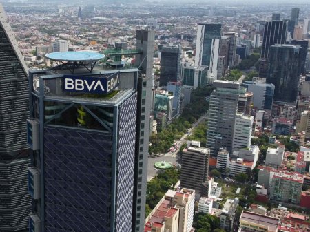 BBVA, el banco más grande de México, dice que está listo para competir con quien compre Banamex