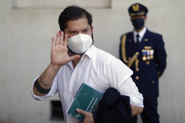 Boric espera “poner orden” en cumbre de ministros y oficialismo en Cerro Castillo