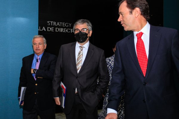 Marcel llama a recuperar el mercado de capitales y Agüero alerta que un quinto retiro sería un golpe letal