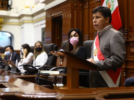 Congreso peruano rechaza moción de vacancia contra presidente Pedro Castillo