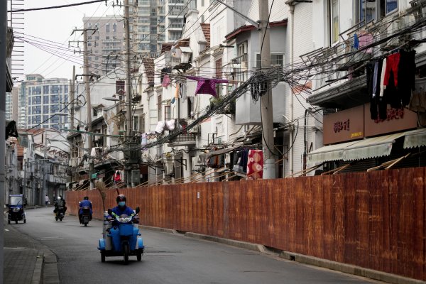 Los rebrotes de Covid provocan que la manufactura china vuelva a contraerse en marzo