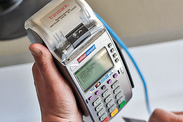 Bancos socios de Transbank votarán inscribirse en la CMF para emitir bonos en el mercado