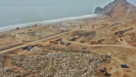 Avance en megapuerto de Perú atrae a empresas de logística e industriales