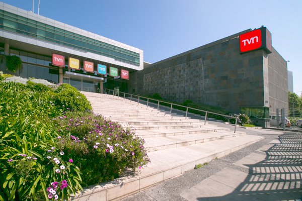 Gobierno designa a histórico periodista de TVN en el directorio del canal estatal