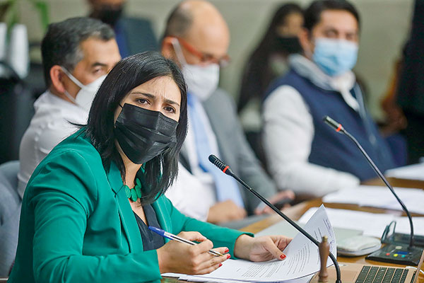 Quinto retiro: Comisión de Constitución fusiona siete mociones de retiro de hasta 10% y 100% de fondos