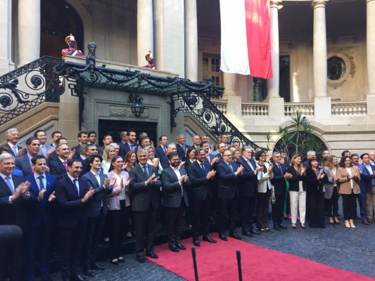 Boric promete cambios “paso a paso” ante empresarios argentinos: "La responsabilidad fiscal es un deber"