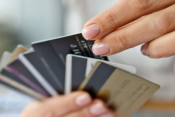 <p>Visa y Mastercard informan nuevas tasas de intercambio y genera molestia en FinTech</p>